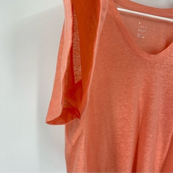 A New Day Women’s V Neck Boxy Cut Light Orange Short Slit Sleeve Tee size L - Picture 3 of 4